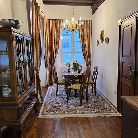 Maison *