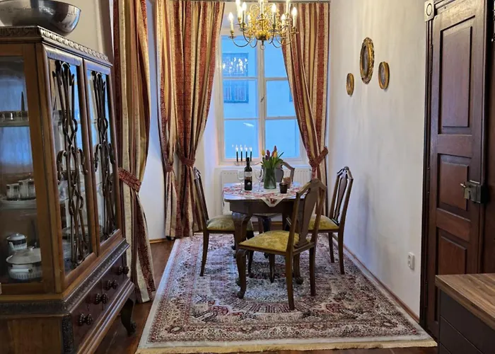 Maison *